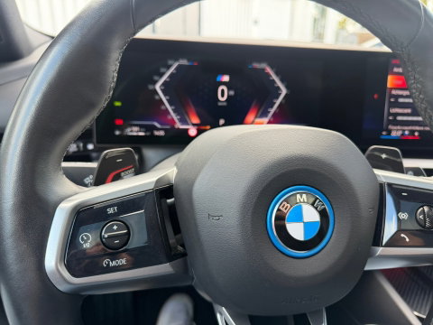 BMW 5 Serie Touring 530e M-Sport Pano|Harman&Kardon|ACC|Memory|4wielbesturing|Keyless|300PK