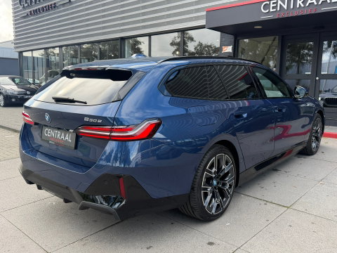 BMW 5 Serie Touring 530e M-Sport Pano|Harman&Kardon|ACC|Memory|4wielbesturing|Keyless|300PK