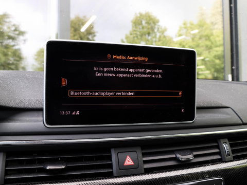 Audi A4 Avant 2.0 TFSI quattro S line Black edition 250PK B&O Pano 360 Keyless Head Up