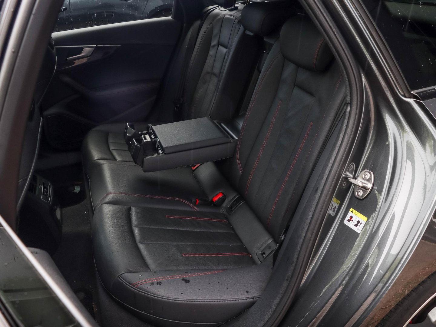 Audi A4 Avant 2.0 TFSI quattro S line Black edition 250PK B&O Pano 360 Keyless Head Up