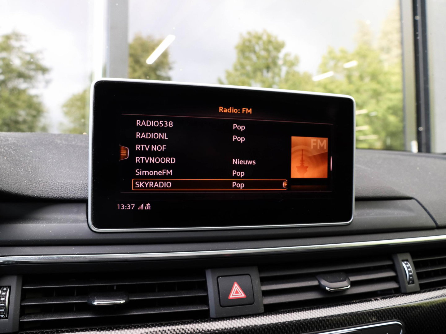 Audi A4 Avant 2.0 TFSI quattro S line Black edition 250PK B&O Pano 360 Keyless Head Up