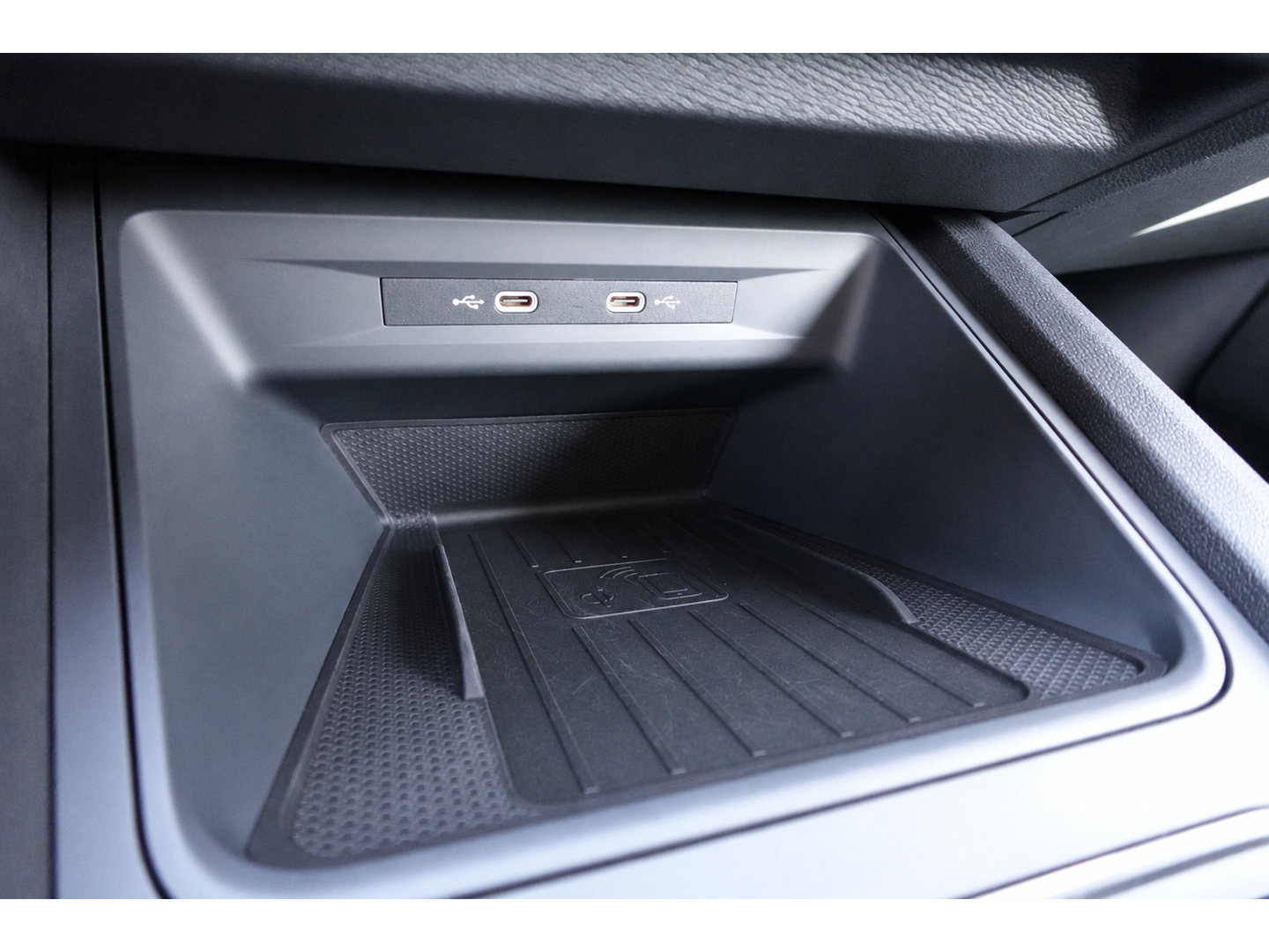 CUPRA Formentor 1.4 e-Hybrid VZ PANO KEYLESS 360 ACC VOL