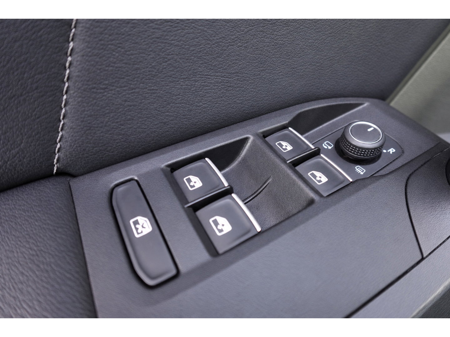 CUPRA Formentor 1.4 e-Hybrid VZ PANO KEYLESS 360 ACC VOL