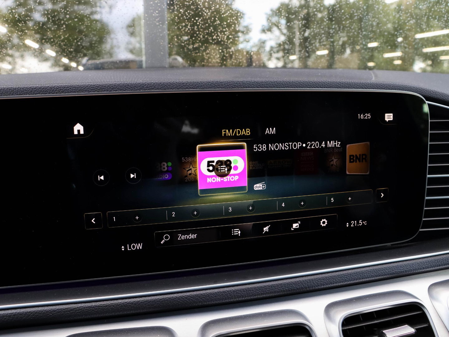 Mercedes-Benz GLE 350 e 4MATIC AMG Line Luchtvering Distronic 360 Cam Trekhaak BTW AUTO