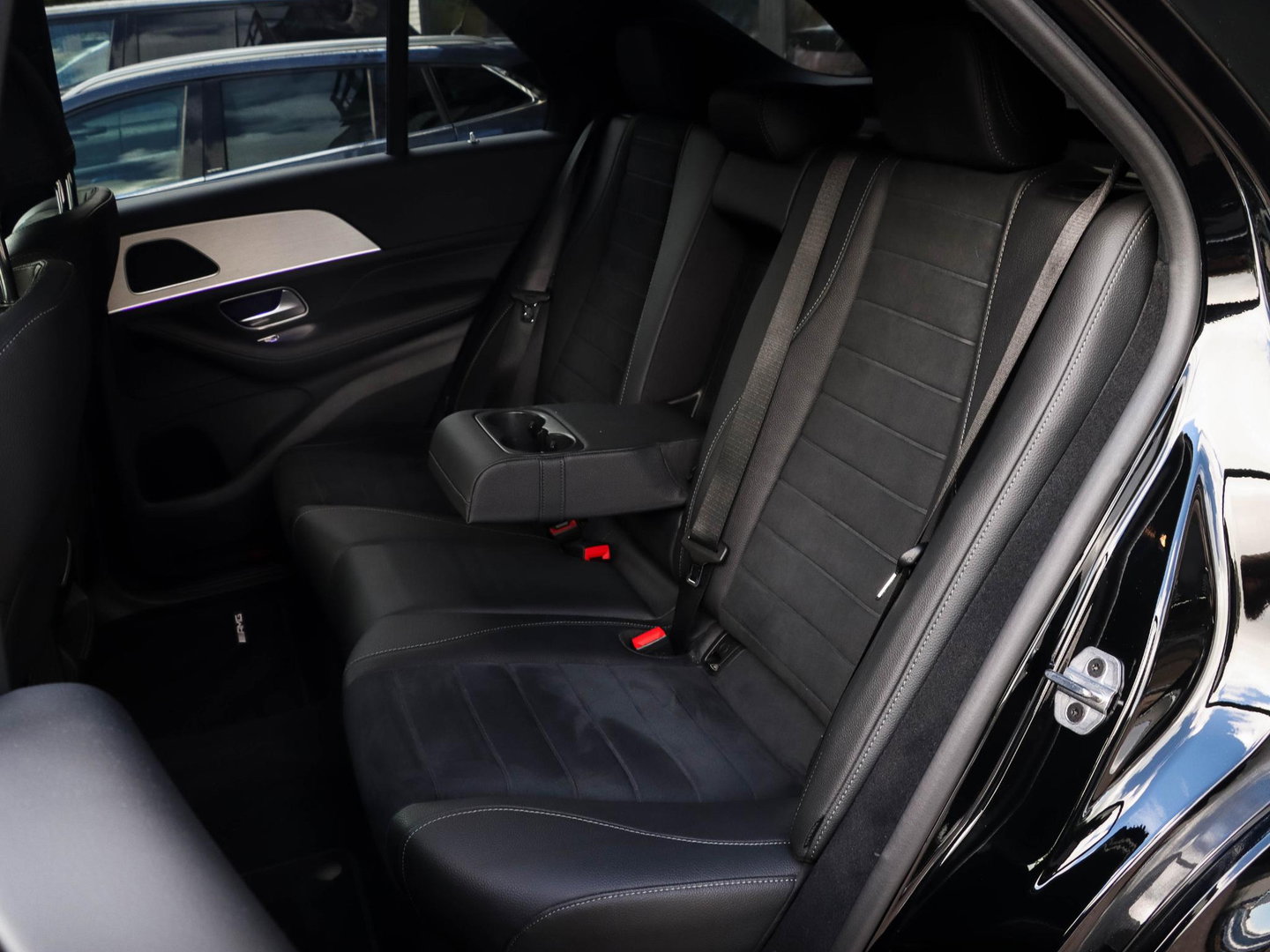 Mercedes-Benz GLE 350 e 4MATIC AMG Line Luchtvering Distronic 360 Cam Trekhaak BTW AUTO