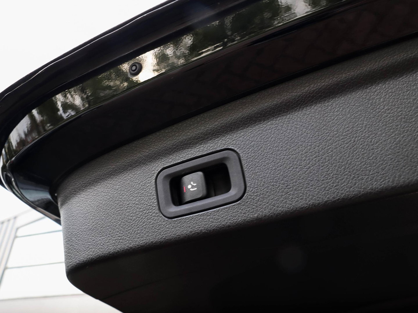 Mercedes-Benz GLE 350 e 4MATIC AMG Line Luchtvering Distronic 360 Cam Trekhaak BTW AUTO
