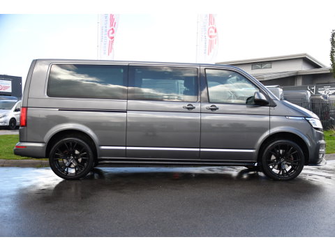 Volkswagen Transporter 2.0 TDI L2H1 30 DC Caravelle FULL OPTIONS! Adaptieve Cruise, Camera, Carplay, 2 x Schuifdeur, Leder, LED, 204pk, Automaat, Clima, Stoelverwarming, Uniek!