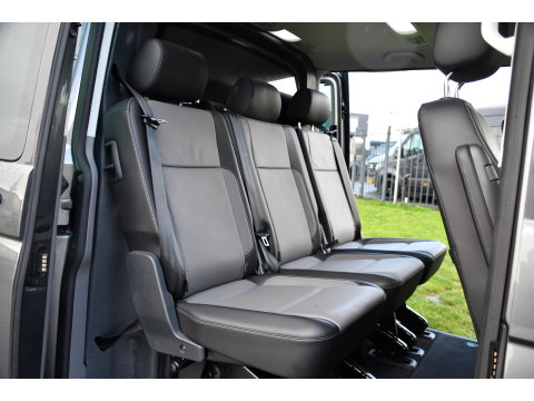 Volkswagen Transporter 2.0 TDI L2H1 30 DC Caravelle FULL OPTIONS! Adaptieve Cruise, Camera, Carplay, 2 x Schuifdeur, Leder, LED, 204pk, Automaat, Clima, Stoelverwarming, Uniek!