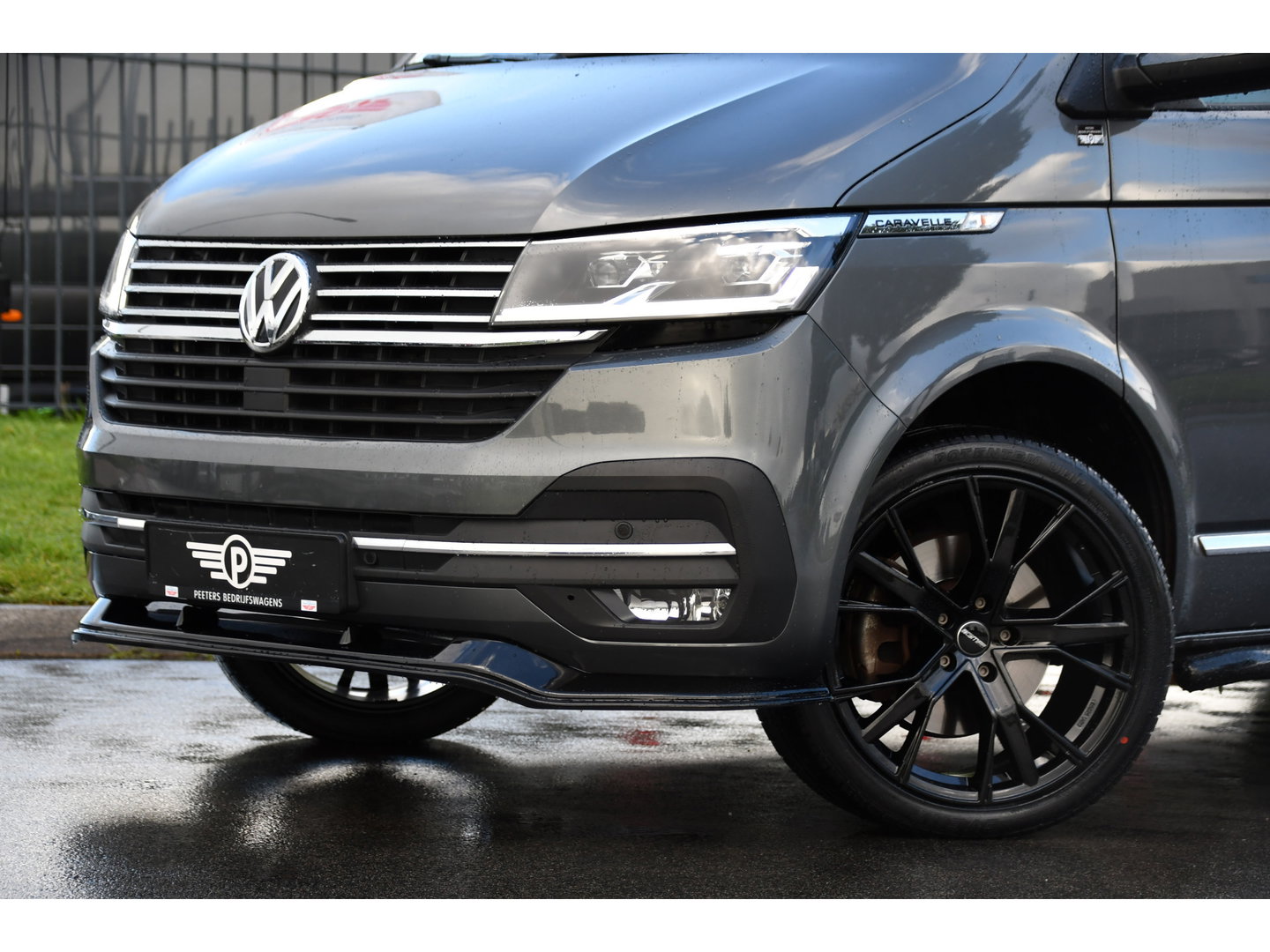 Volkswagen Transporter 2.0 TDI L2H1 30 DC Caravelle FULL OPTIONS! Adaptieve Cruise, Camera, Carplay, 2 x Schuifdeur, Leder, LED, 204pk, Automaat, Clima, Stoelverwarming, Uniek!