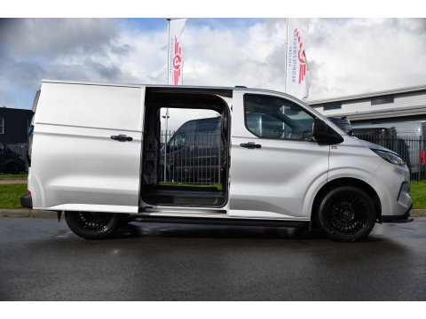 Ford Transit Custom 300 2.0 TDCI L1H1 PB Edition Virtual, Camera, Cruise, Carplay, 2 x Schuifdeur, Stuur verwarming, 136pk, Automaat, Stoelverwarming, Uniek!