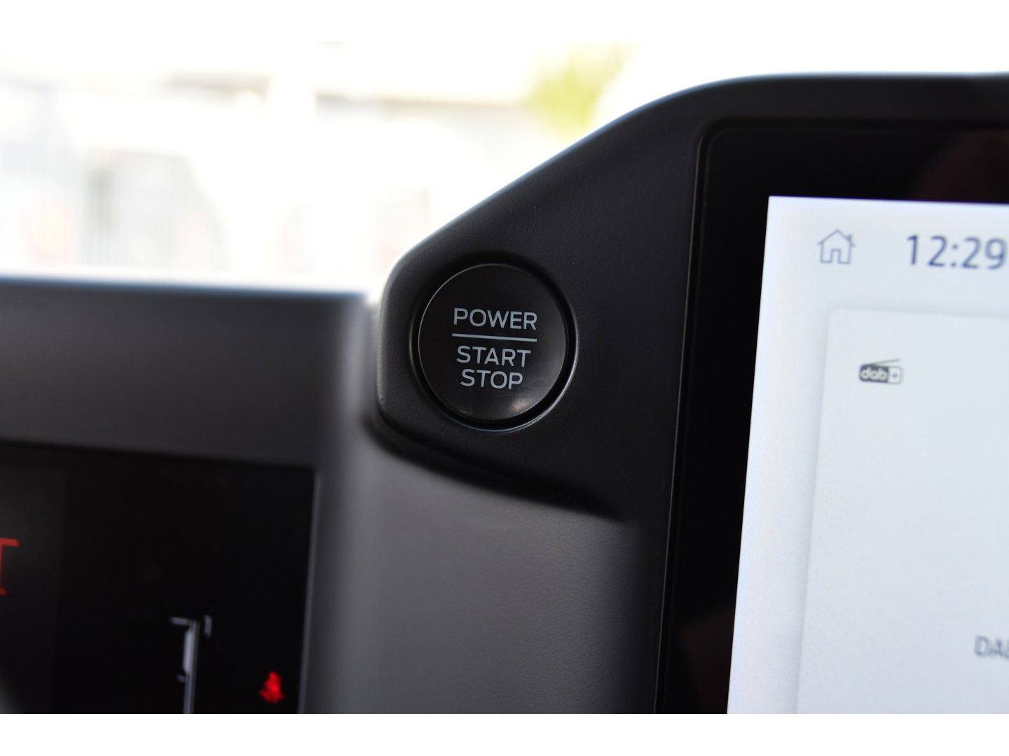 Ford Transit Custom 300 2.0 TDCI L1H1 PB Edition Virtual, Camera, Cruise, Carplay, 2 x Schuifdeur, Stuur verwarming, 136pk, Automaat, Stoelverwarming, Uniek!
