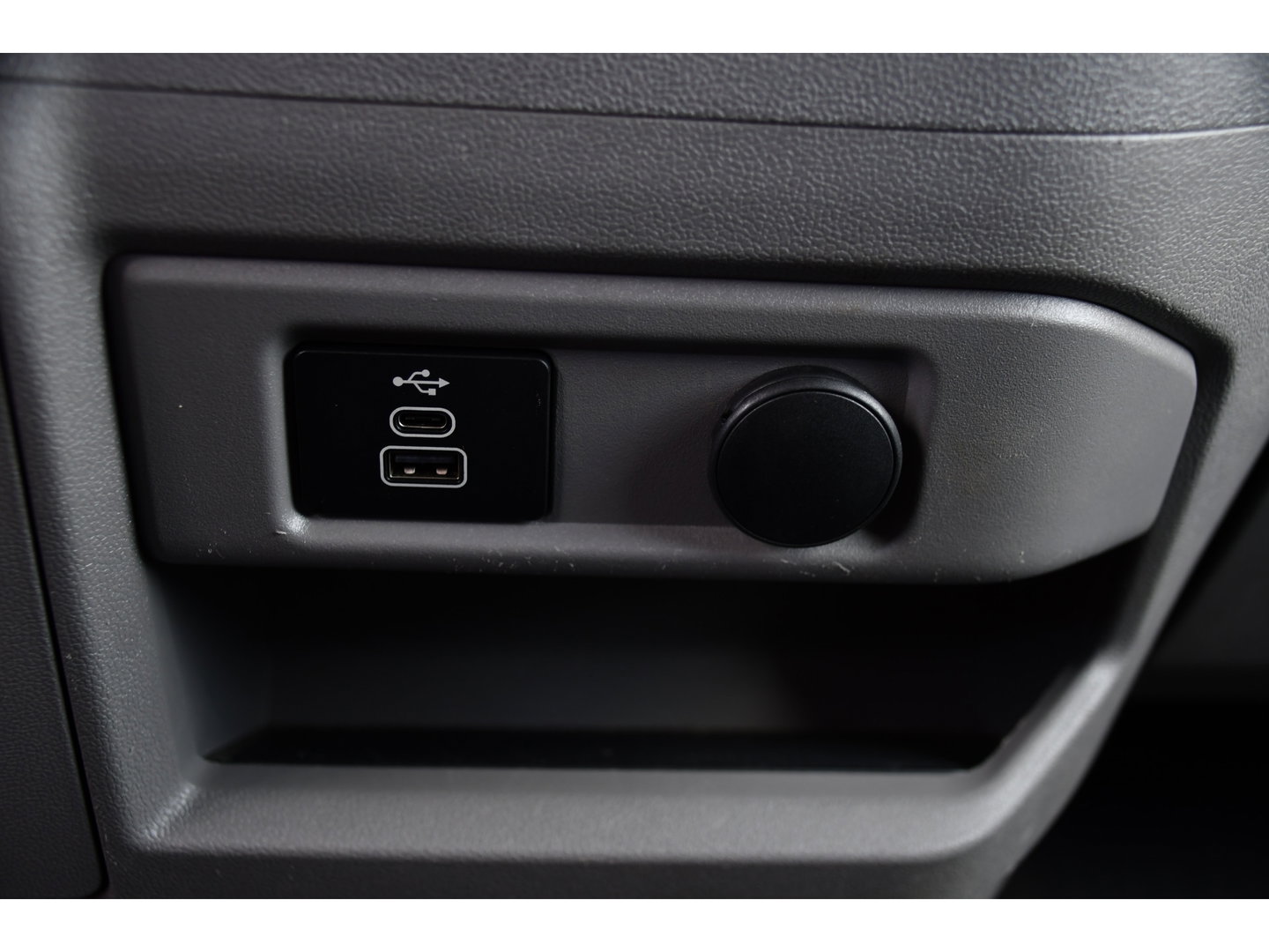 Ford Transit Custom 300 2.0 TDCI L1H1 PB Edition Virtual, Camera, Cruise, Carplay, 2 x Schuifdeur, Stuur verwarming, 136pk, Automaat, Stoelverwarming, Uniek!