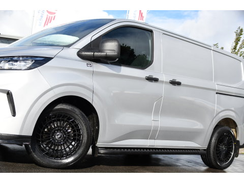 Ford Transit Custom 300 2.0 TDCI L1H1 PB Edition Virtual, Camera, Cruise, Carplay, 2 x Schuifdeur, Stuur verwarming, 136pk, Automaat, Stoelverwarming, Uniek!