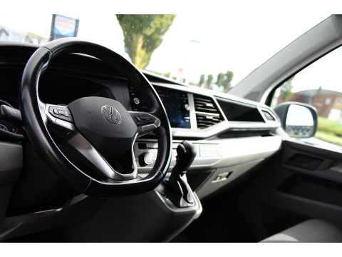 Volkswagen Transporter 2.0 TDI L1H1 30 PB Edition Camera, Cruise, Carplay, Trekhaak, Sensoren, Automaat, 150pk, Multimedia, Uniek!