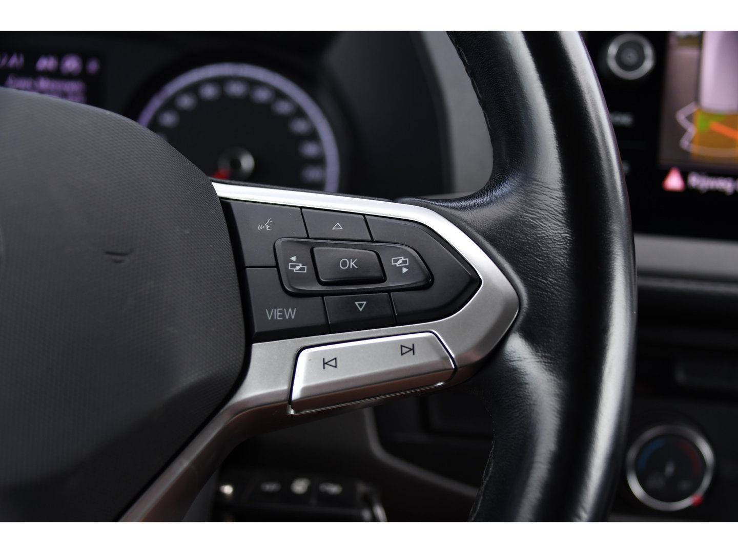 Volkswagen Transporter 2.0 TDI L1H1 30 PB Edition Camera, Cruise, Carplay, Trekhaak, Sensoren, Automaat, 150pk, Multimedia, Uniek!