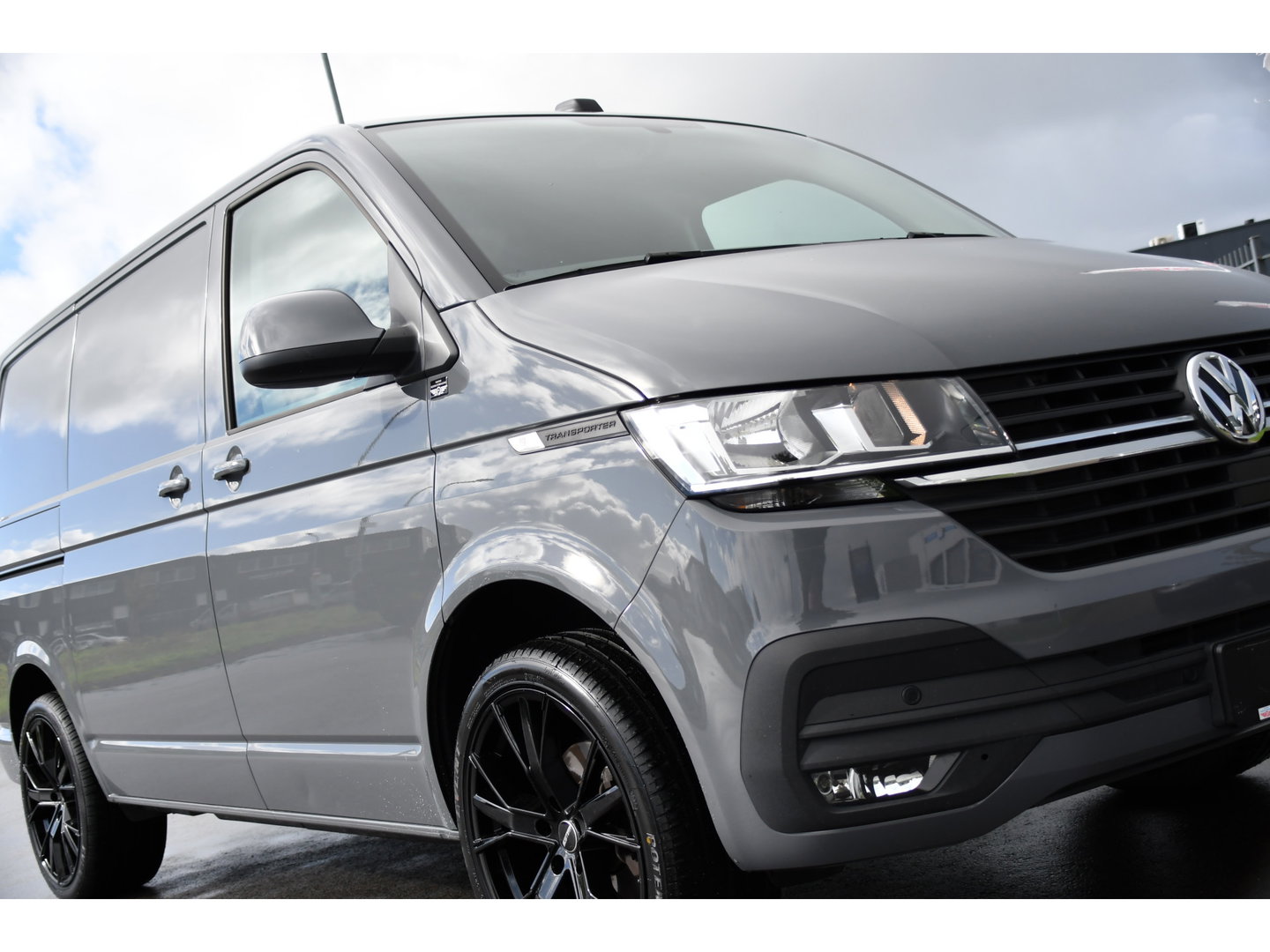 Volkswagen Transporter 2.0 TDI L1H1 30 PB Edition Camera, Cruise, Carplay, Trekhaak, Sensoren, Automaat, 150pk, Multimedia, Uniek!