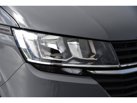 Volkswagen Transporter 2.0 TDI L1H1 30 PB Edition Camera, Cruise, Carplay, Trekhaak, Sensoren, Automaat, 150pk, Multimedia, Uniek!