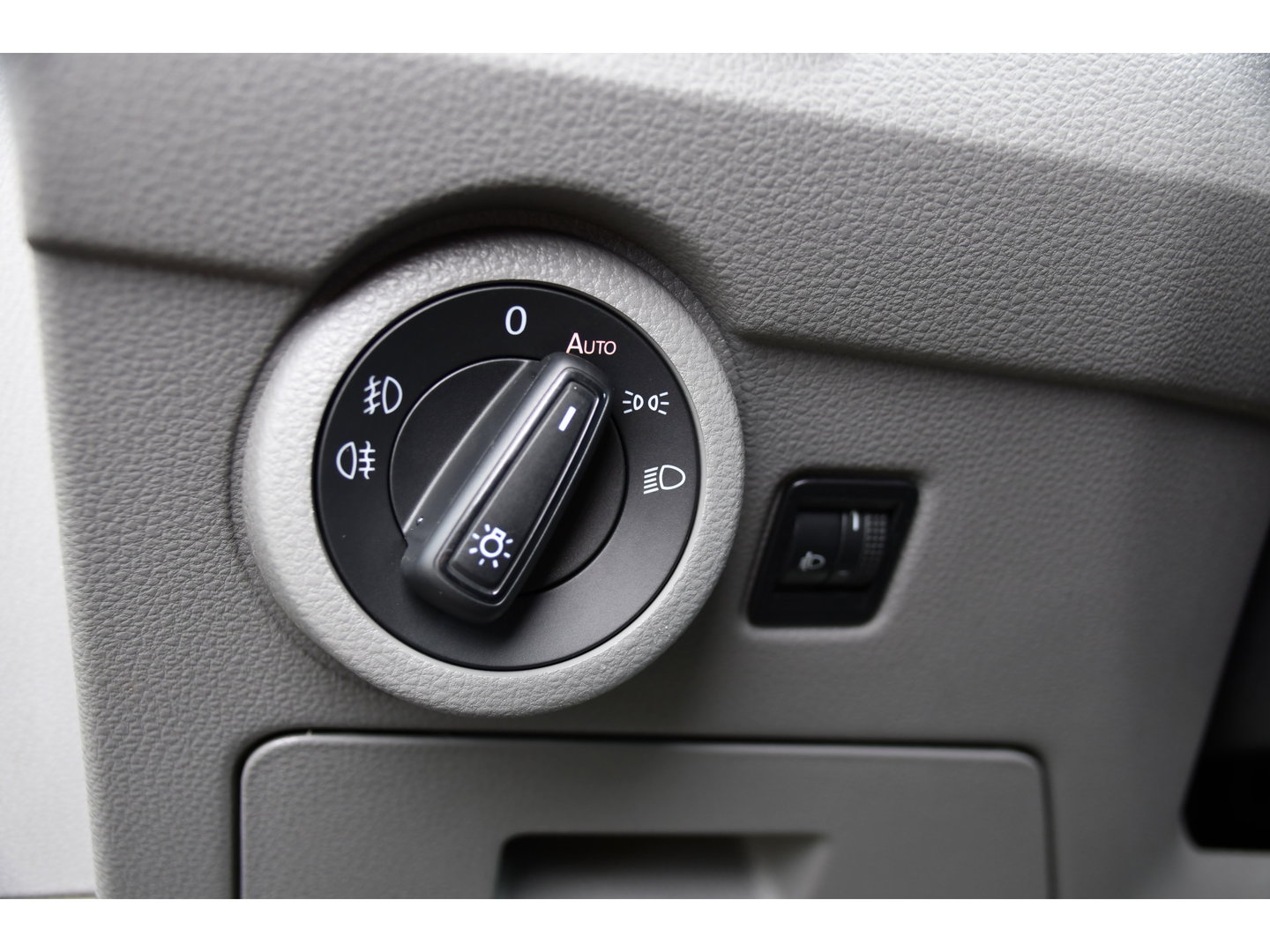 Volkswagen Transporter 2.0 TDI L1H1 30 PB Edition Camera, Cruise, Carplay, Trekhaak, Sensoren, Automaat, 150pk, Multimedia, Uniek!