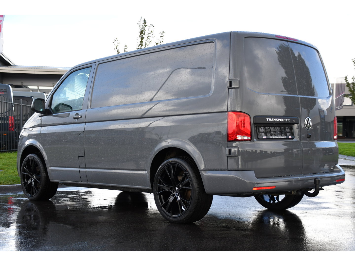 Volkswagen Transporter 2.0 TDI L1H1 30 PB Edition Camera, Cruise, Carplay, Trekhaak, Sensoren, Automaat, 150pk, Multimedia, Uniek!