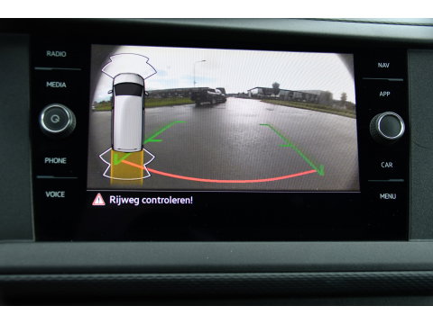 Volkswagen Transporter 2.0 TDI L1H1 30 PB Edition Camera, Cruise, Carplay, Trekhaak, Sensoren, Automaat, 150pk, Multimedia, Uniek!