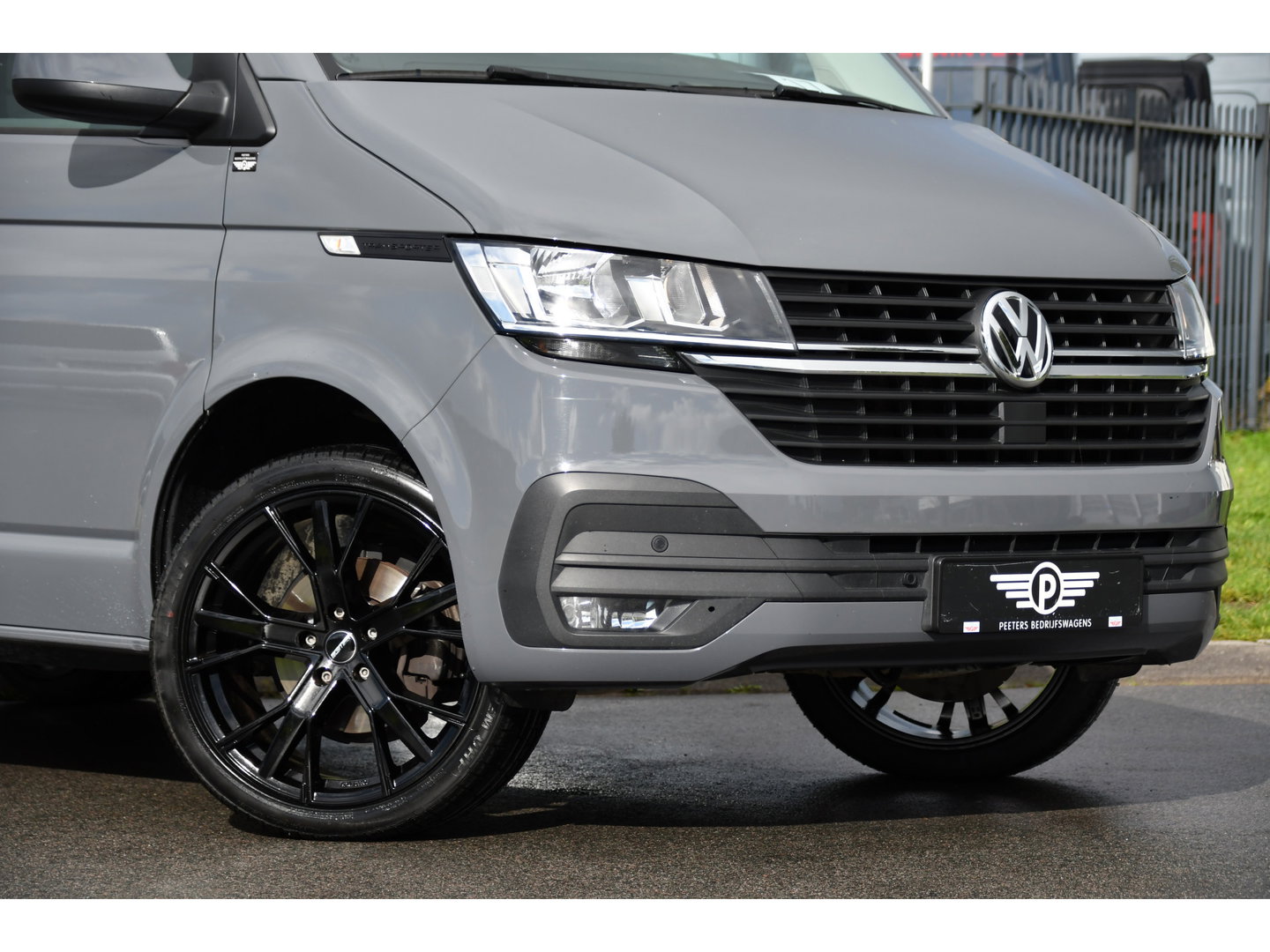 Volkswagen Transporter 2.0 TDI L1H1 30 PB Edition Camera, Cruise, Carplay, Trekhaak, Sensoren, Automaat, 150pk, Multimedia, Uniek!