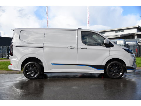 Ford Transit Custom 320 2.0 TDCI L1H1 Sport Virtual, Camera, Carplay, LED, Cruise, 170pk, Automaat, Stoelverwarming, Uniek!