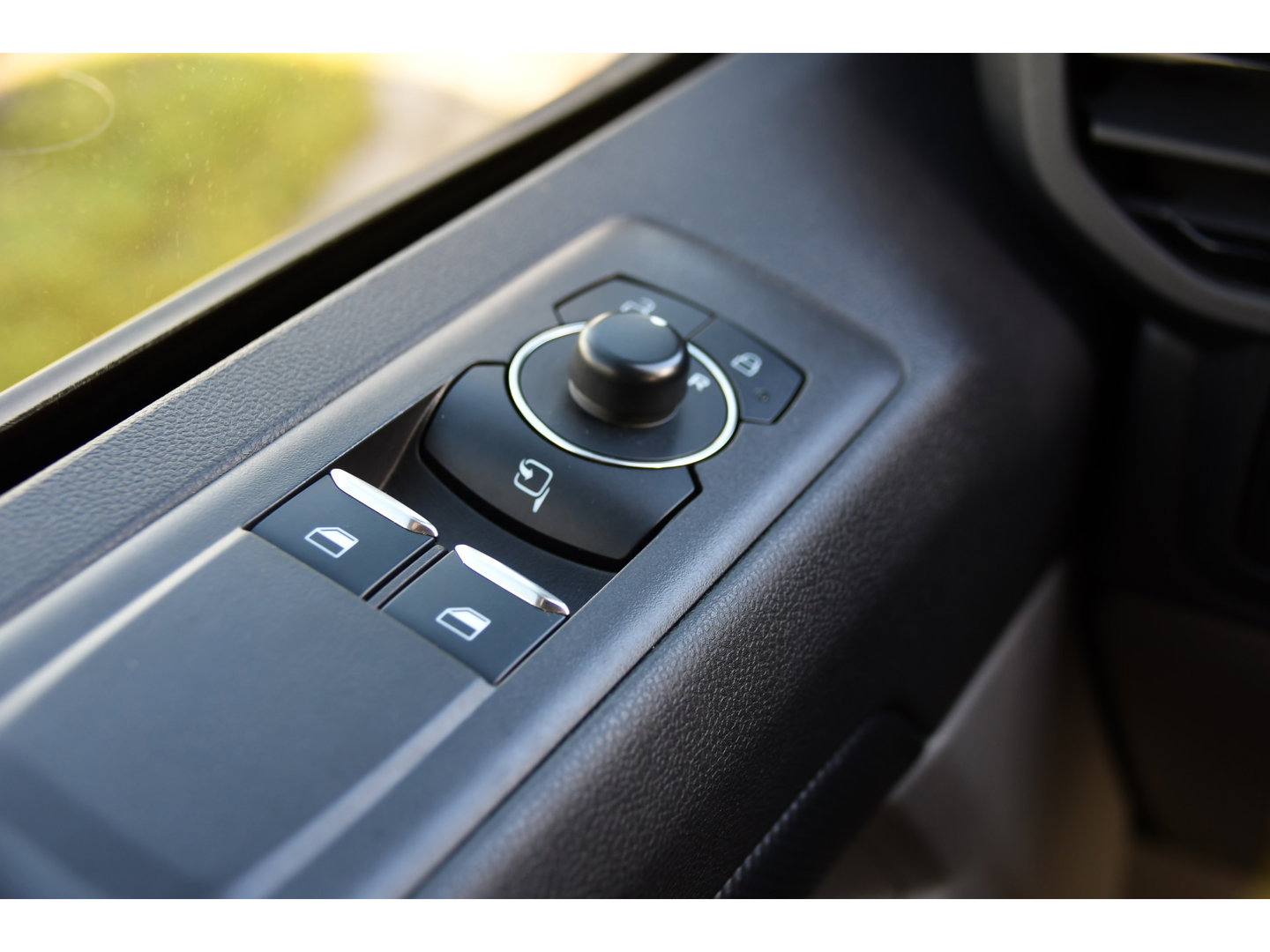 Ford Transit Custom 320 2.0 TDCI L1H1 Sport Virtual, Camera, Carplay, LED, Cruise, 170pk, Automaat, Stoelverwarming, Uniek!