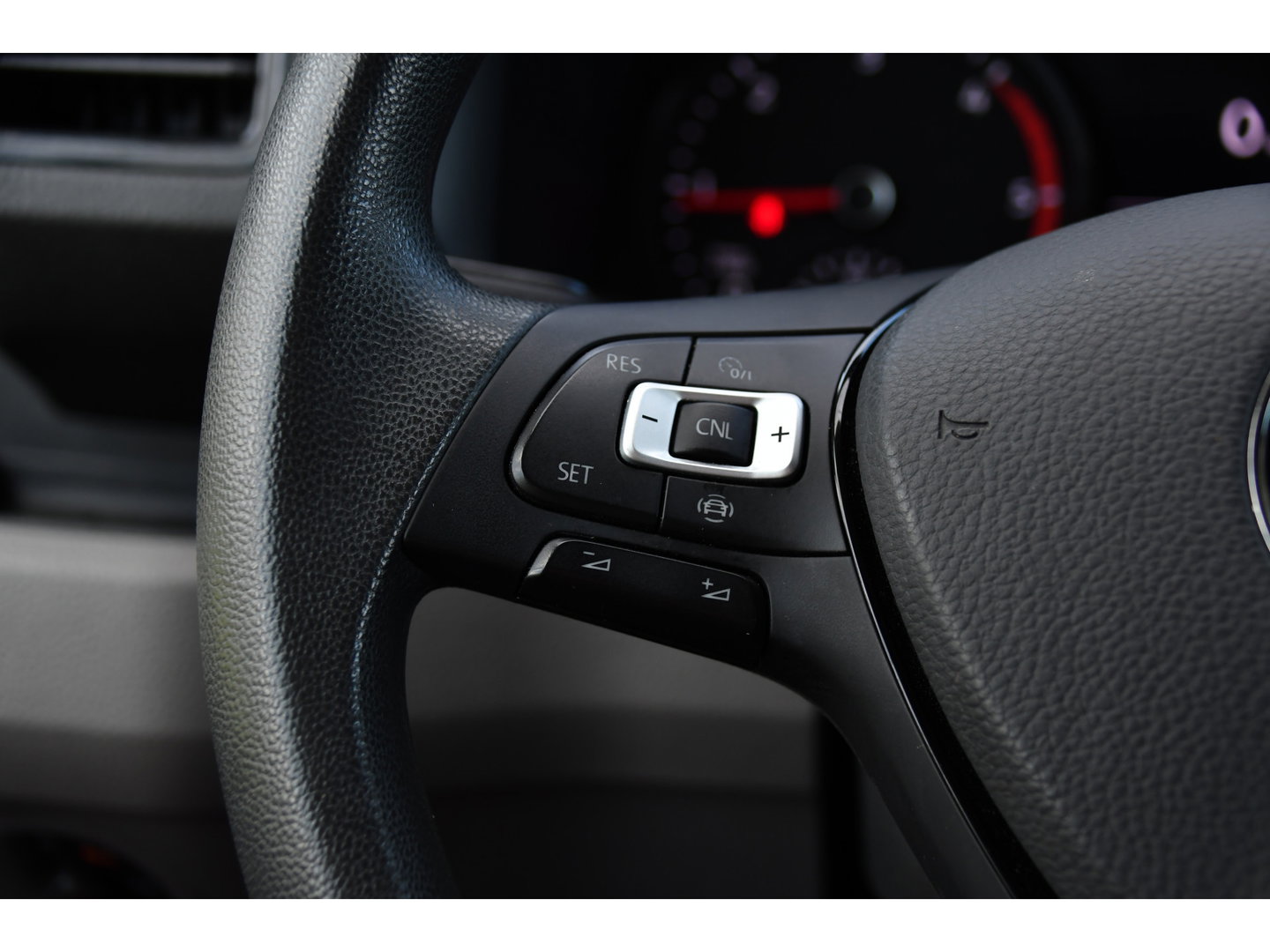 Volkswagen Crafter 35 2.0 TDI L3H3 PB Edition Camera, Cruise, Carplay, 140pk, Trekhaak, Carbolt, Automaat, Sensoren, Geveerde stoel, Uniek!