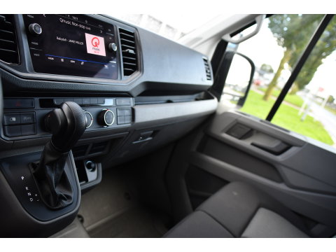 Volkswagen Crafter 35 2.0 TDI L3H3 PB Edition Camera, Cruise, Carplay, 140pk, Trekhaak, Carbolt, Automaat, Sensoren, Geveerde stoel, Uniek!