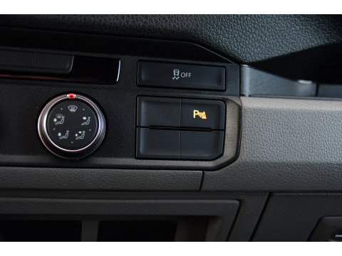 Volkswagen Crafter 35 2.0 TDI L3H3 PB Edition Camera, Cruise, Carplay, 140pk, Trekhaak, Carbolt, Automaat, Sensoren, Geveerde stoel, Uniek!