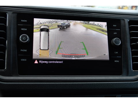 Volkswagen Crafter 35 2.0 TDI L3H3 PB Edition Camera, Cruise, Carplay, 140pk, Trekhaak, Carbolt, Automaat, Sensoren, Geveerde stoel, Uniek!