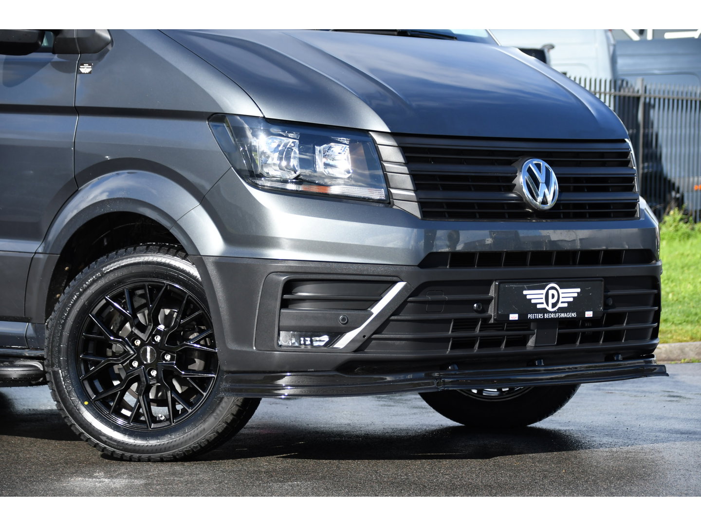 Volkswagen Crafter 35 2.0 TDI L3H3 PB Edition Camera, Cruise, Carplay, 140pk, Trekhaak, Carbolt, Automaat, Sensoren, Geveerde stoel, Uniek!