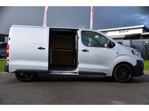 Peugeot Expert 226S 1.6 BlueHDI L2 PB Edition Carplay, Cruise, Sensoren, 115pk, Leder, Multimedia, Uniek!