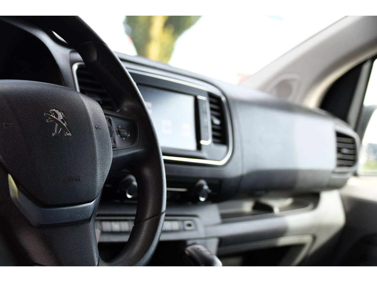 Peugeot Expert 226S 1.6 BlueHDI L2 PB Edition Carplay, Cruise, Sensoren, 115pk, Leder, Multimedia, Uniek!