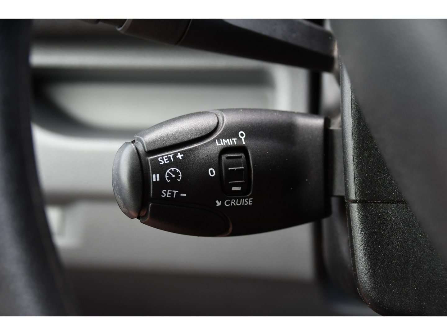 Peugeot Expert 226S 1.6 BlueHDI L2 PB Edition Carplay, Cruise, Sensoren, 115pk, Leder, Multimedia, Uniek!