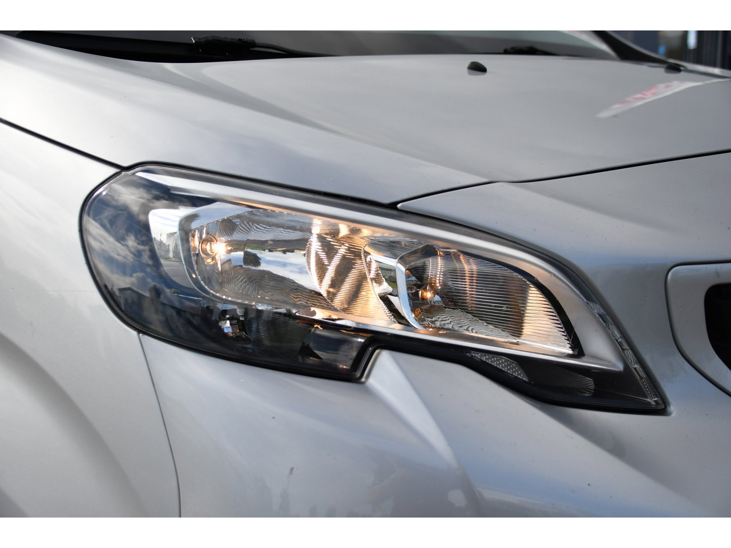 Peugeot Expert 226S 1.6 BlueHDI L2 PB Edition Carplay, Cruise, Sensoren, 115pk, Leder, Multimedia, Uniek!