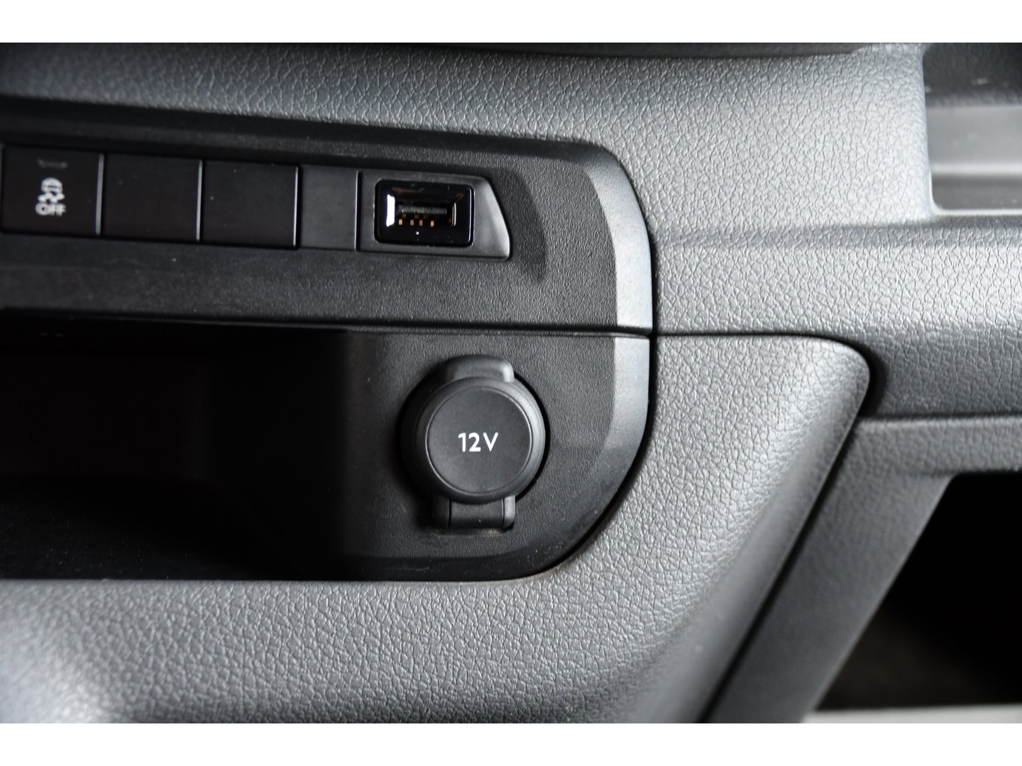 Peugeot Expert 226S 1.6 BlueHDI L2 PB Edition Carplay, Cruise, Sensoren, 115pk, Leder, Multimedia, Uniek!