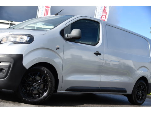 Peugeot Expert 226S 1.6 BlueHDI L2 PB Edition Carplay, Cruise, Sensoren, 115pk, Leder, Multimedia, Uniek!