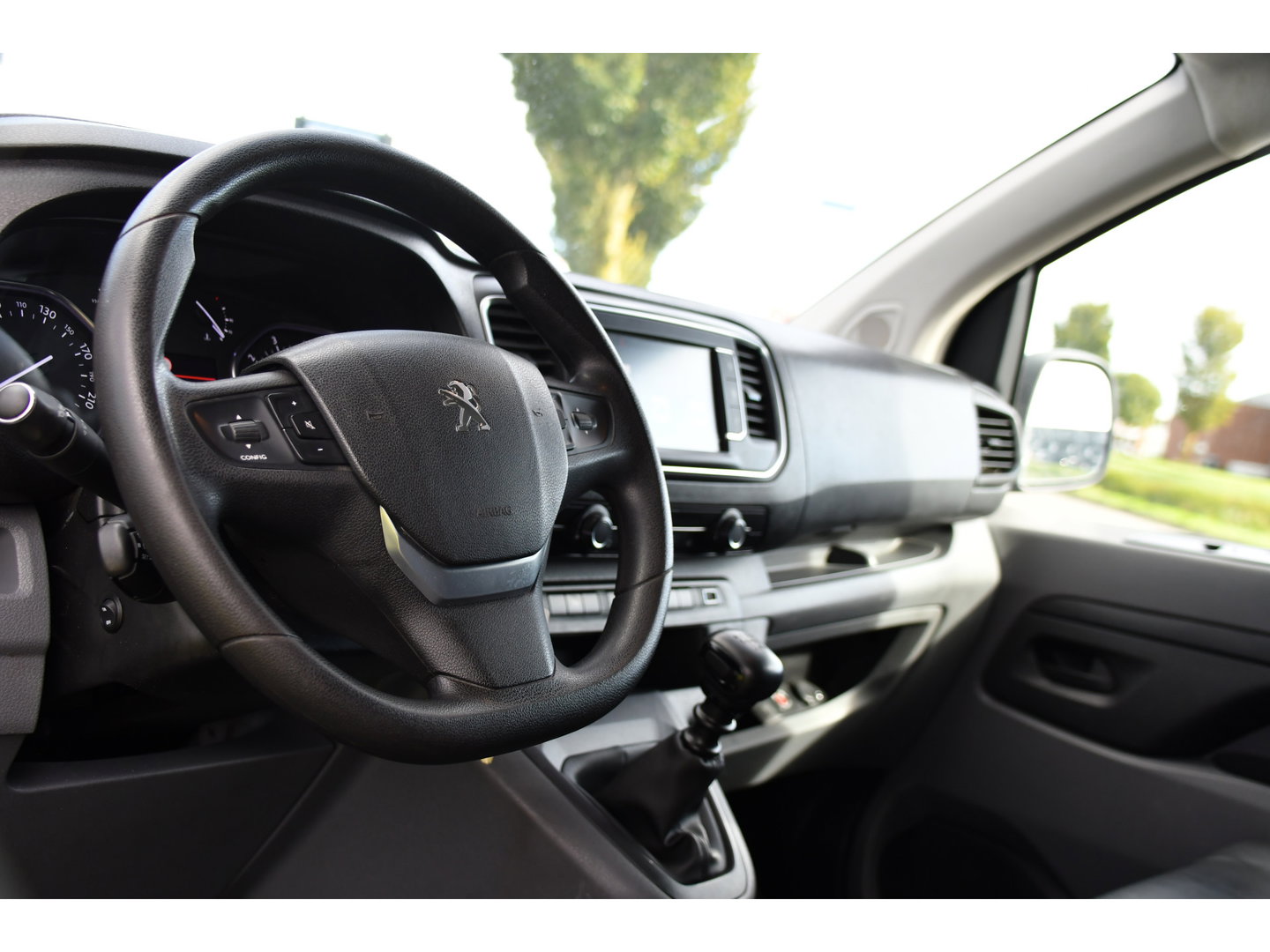 Peugeot Expert 226S 1.6 BlueHDI L2 PB Edition Carplay, Cruise, Sensoren, 115pk, Leder, Multimedia, Uniek!