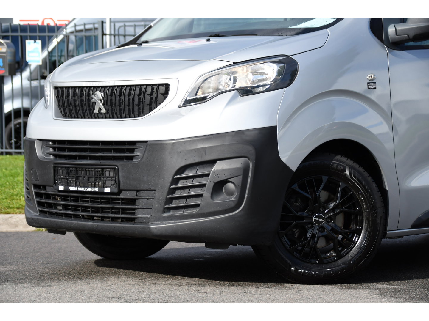 Peugeot Expert 226S 1.6 BlueHDI L2 PB Edition Carplay, Cruise, Sensoren, 115pk, Leder, Multimedia, Uniek!