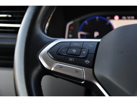 Volkswagen Transporter 2.0 TDI L2H1 32 DC Bulli 4Motion Virtual, Adaptieve Cruise, Carplay, LED, Stoelverwarming, 204pk, Trekhaak, Automaat, NAVI, Voorruit verwarming, Uniek! 4x4, 4matic