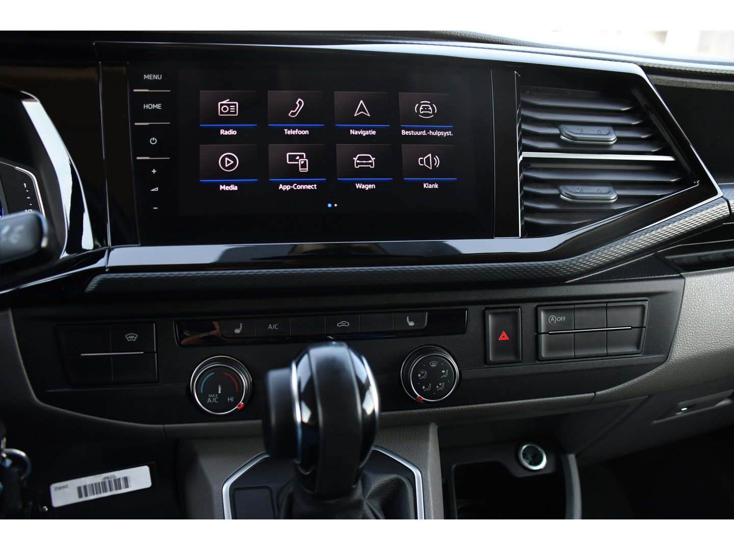 Volkswagen Transporter 2.0 TDI L2H1 32 DC Bulli 4Motion Virtual, Adaptieve Cruise, Carplay, LED, Stoelverwarming, 204pk, Trekhaak, Automaat, NAVI, Voorruit verwarming, Uniek! 4x4, 4matic