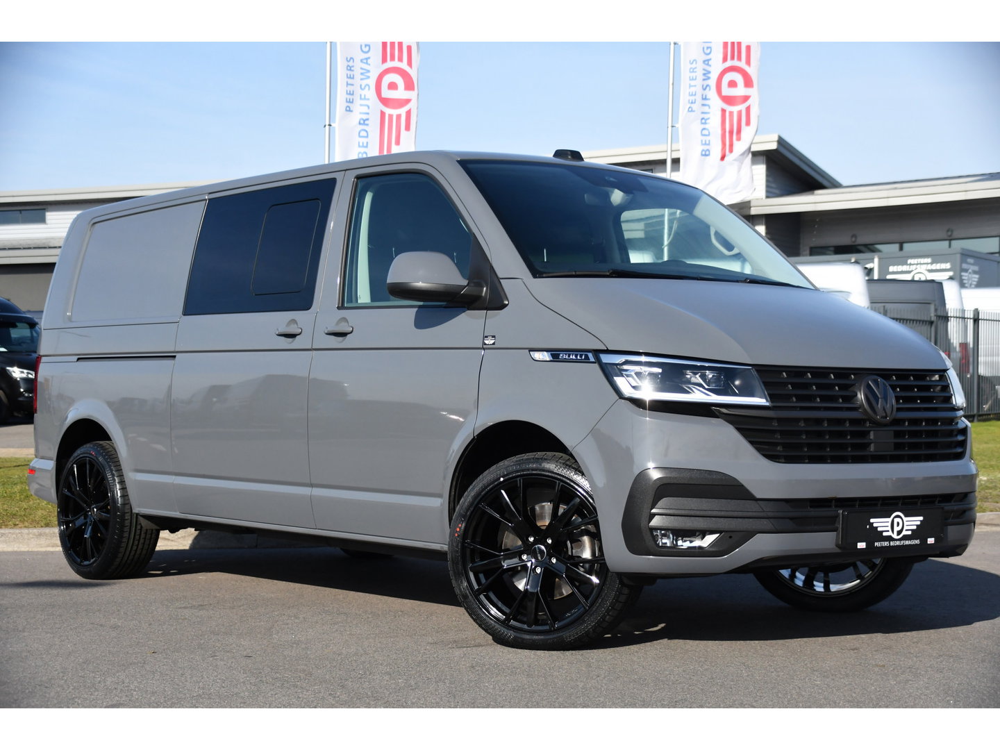 Volkswagen Transporter 2.0 TDI L2H1 32 DC Bulli 4Motion Virtual, Adaptieve Cruise, Carplay, LED, Stoelverwarming, 204pk, Trekhaak, Automaat, NAVI, Voorruit verwarming, Uniek! 4x4, 4matic