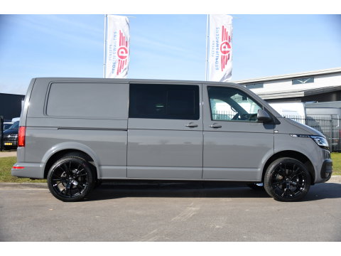 Volkswagen Transporter 2.0 TDI L2H1 32 DC Bulli 4Motion Virtual, Adaptieve Cruise, Carplay, LED, Stoelverwarming, 204pk, Trekhaak, Automaat, NAVI, Voorruit verwarming, Uniek! 4x4, 4matic