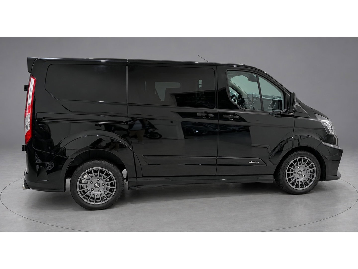 Ford Transit Custom 320 2.0 TDCI L1H1 DC MS-RT Black Edition Adaptieve Cruise, Camera, Carplay, 170pk, 2 x Schuifdeur, Automaat, LED, Stoelverwarming, Leder, Uniek!