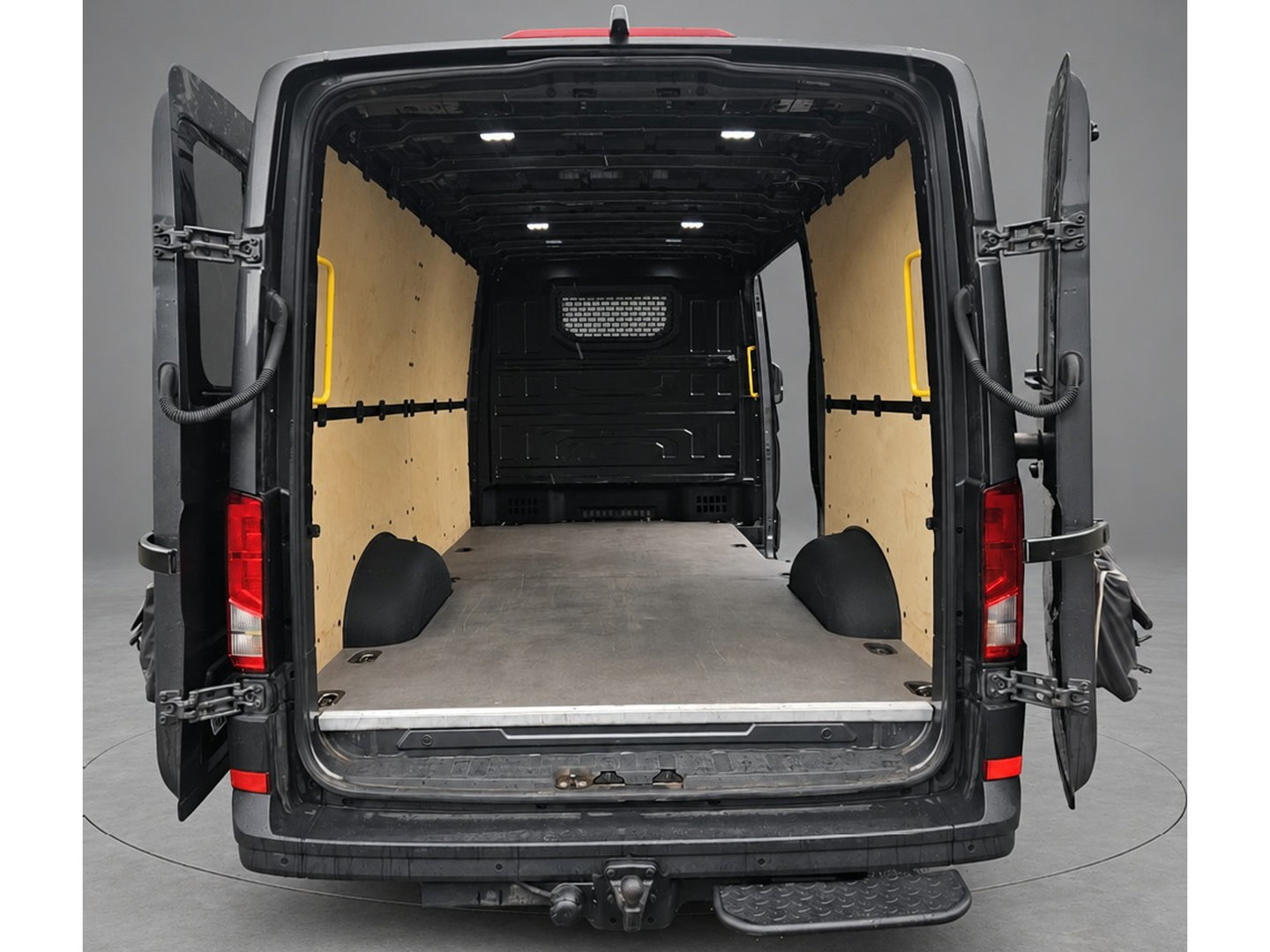 MAN TGE 3.180 35 2.0 L3H2 4x4 PB Edition Full Options! Camera, Cruise, Carplay, LED, Trekhaak, Stoelverwarming, Stuurverwarming, 177pk, Automaat, Uniek!