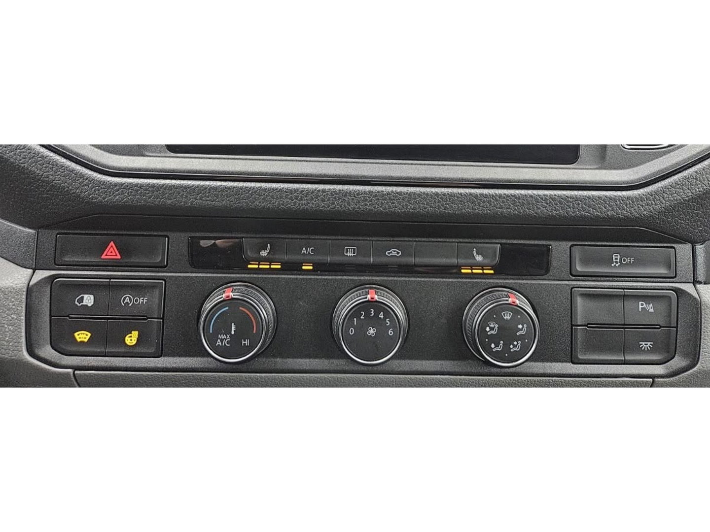 MAN TGE 3.180 35 2.0 L3H2 4x4 PB Edition Full Options! Camera, Cruise, Carplay, LED, Trekhaak, Stoelverwarming, Stuurverwarming, 177pk, Automaat, Uniek!