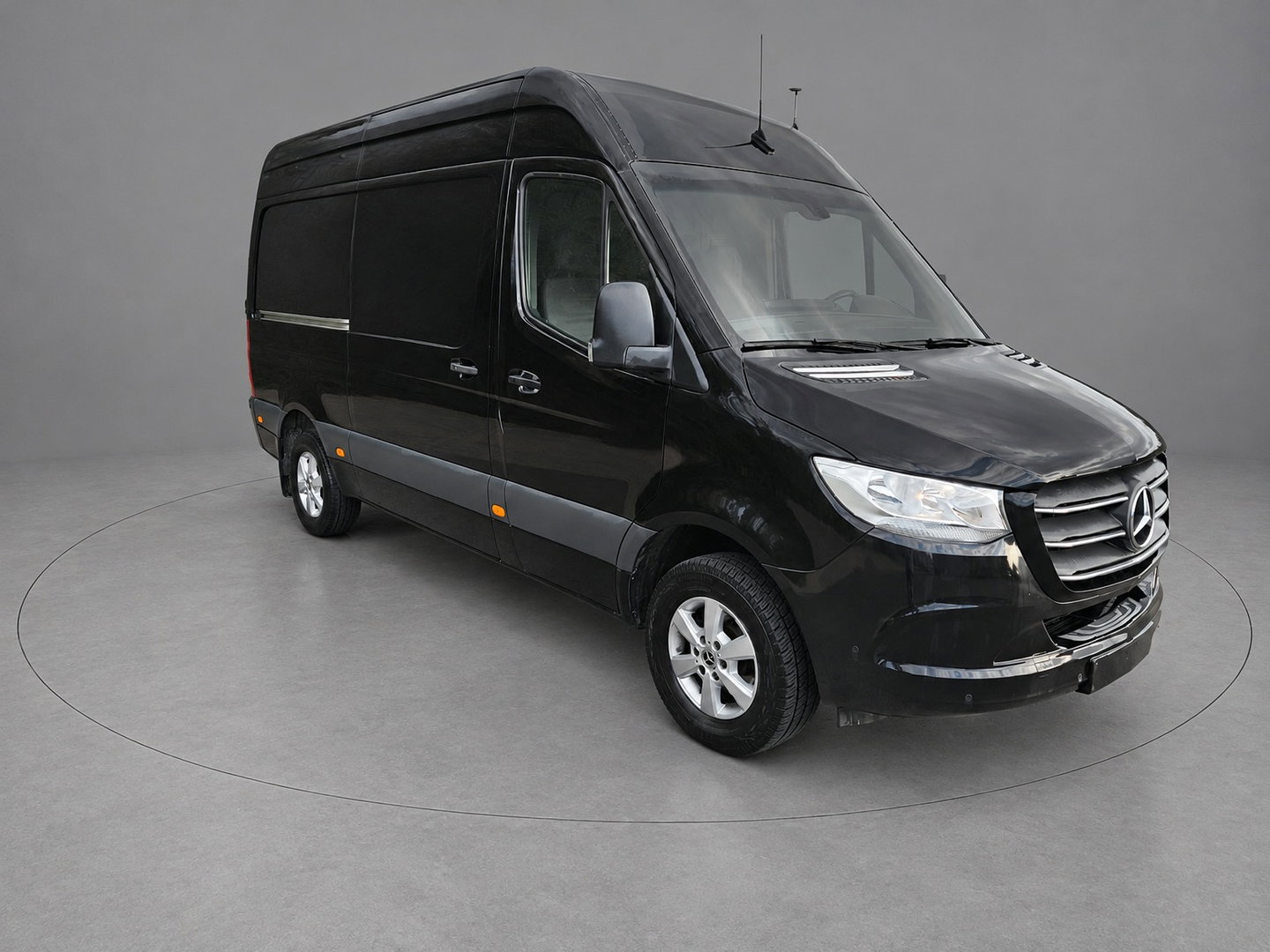 Mercedes-Benz Sprinter 314 2.2 CDI L2H2 RWD Black Edition Camera, Carplay, Sensoren, 143pk, Automaat, Trekhaak, 7'' Mbux, Uniek!