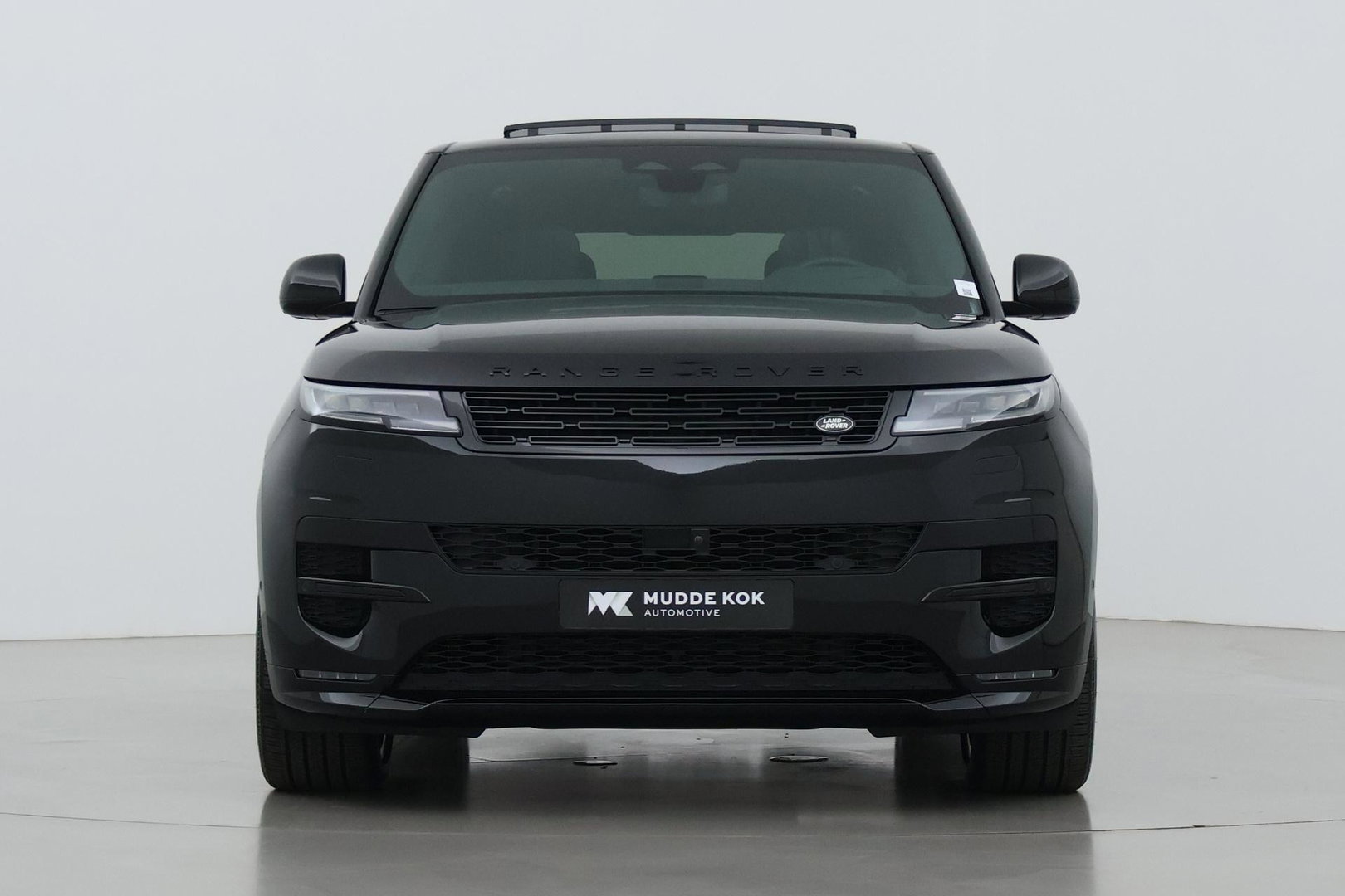 Land Rover Range Rover Sport P460e Dynamic HSE | 23 Inch | Meridian 3D Surround | ClearSight | Koelbox | Trekhaak | Massage+Ventilatie