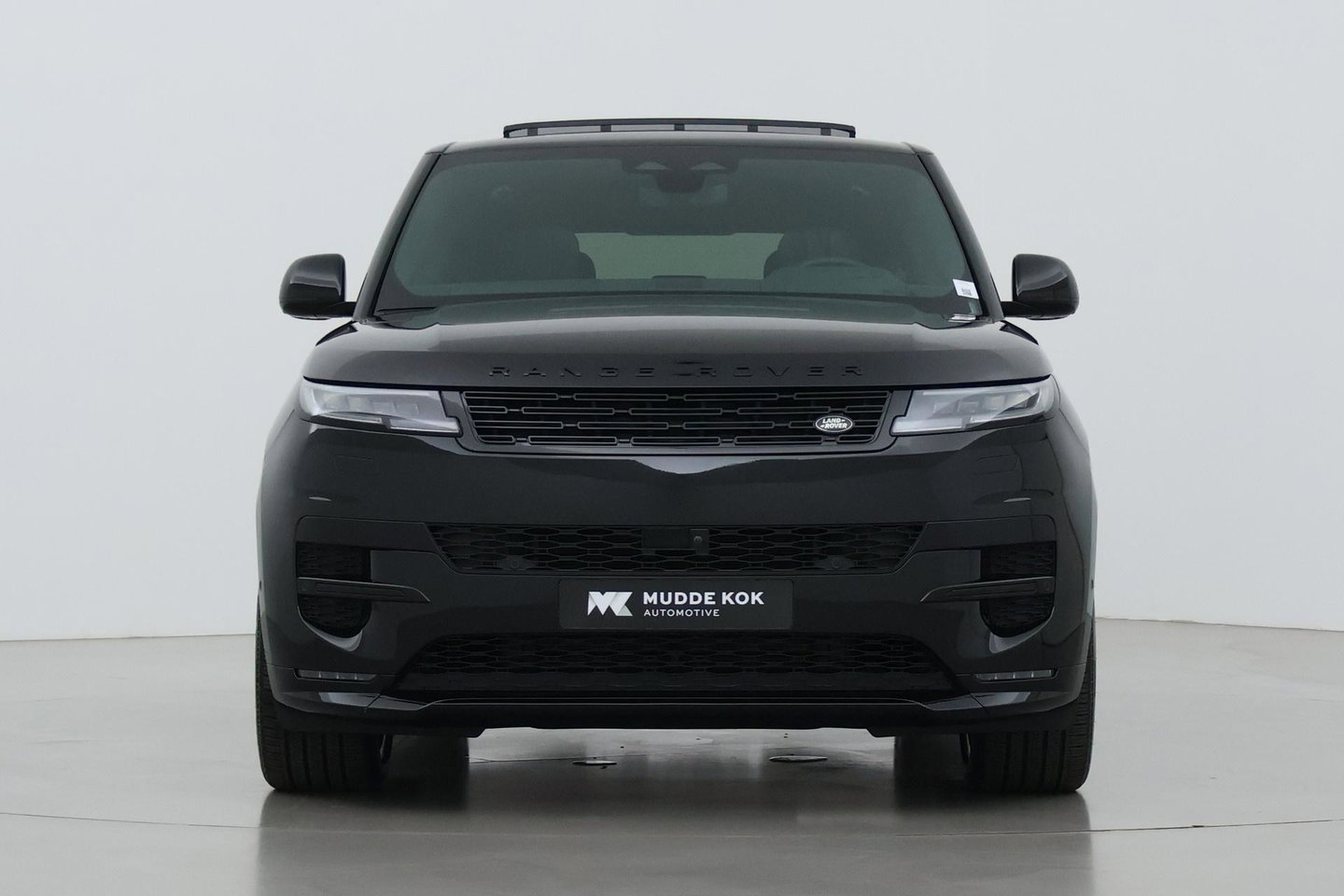 Land Rover Range Rover Sport P460e Dynamic HSE | 23 Inch | Meridian 3D Surround | ClearSight | Koelbox | Trekhaak | Massage+Ventilatie